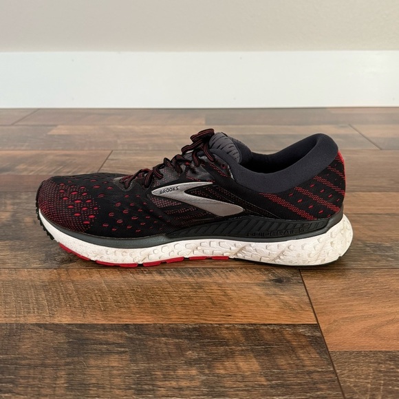 Brooks Men’s Transcend 6 Running Shoes in Black/Ebony/Red main image 4